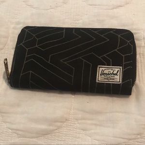 Hershel wallet
